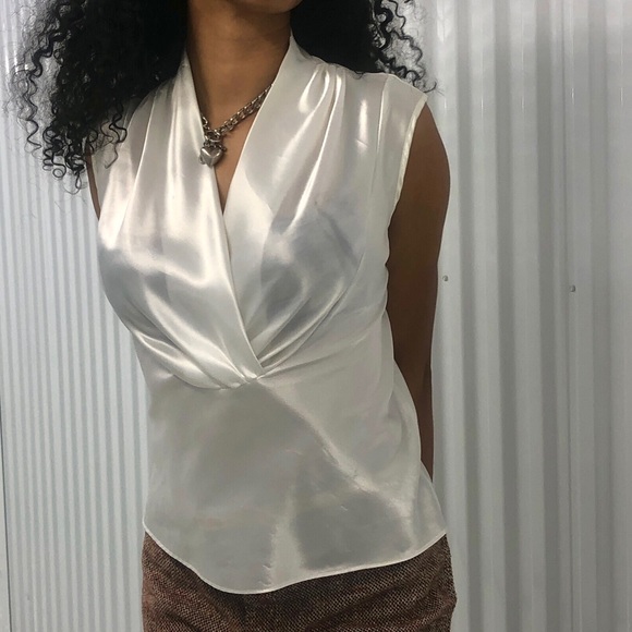 << Escapades Satin Top >> - Picture 4 of 4